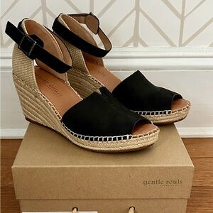 Kenneth Cole Charli Gentle Souls Black and Tan Espadrille Wedges NIB